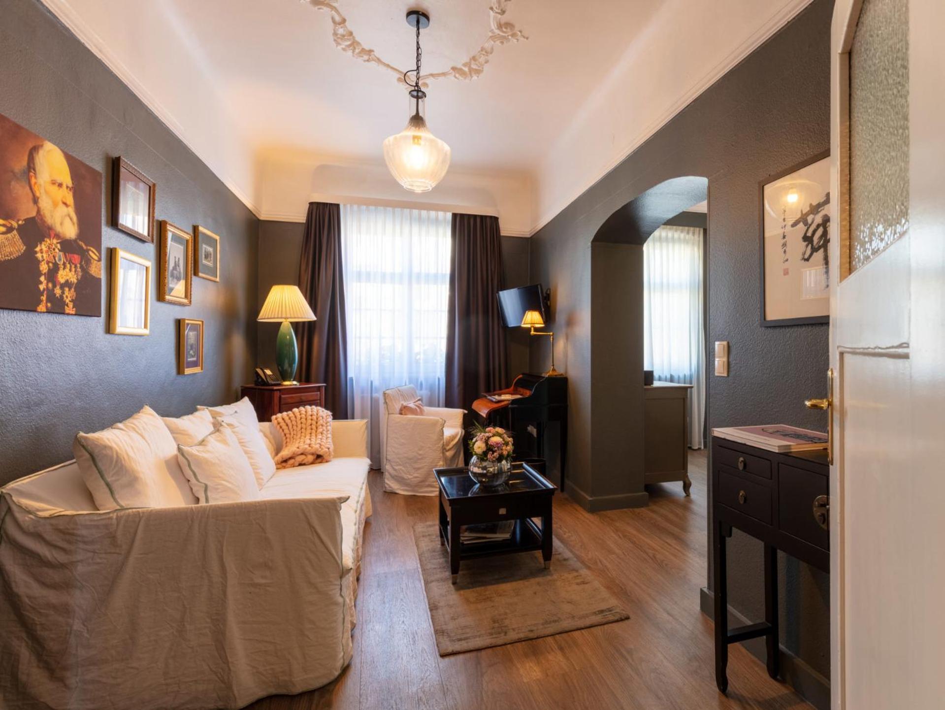 Hotel Wuerzburger Hof **** Екстериор снимка